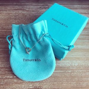 Tiffany NEW Loving Heart Pendant Necklace